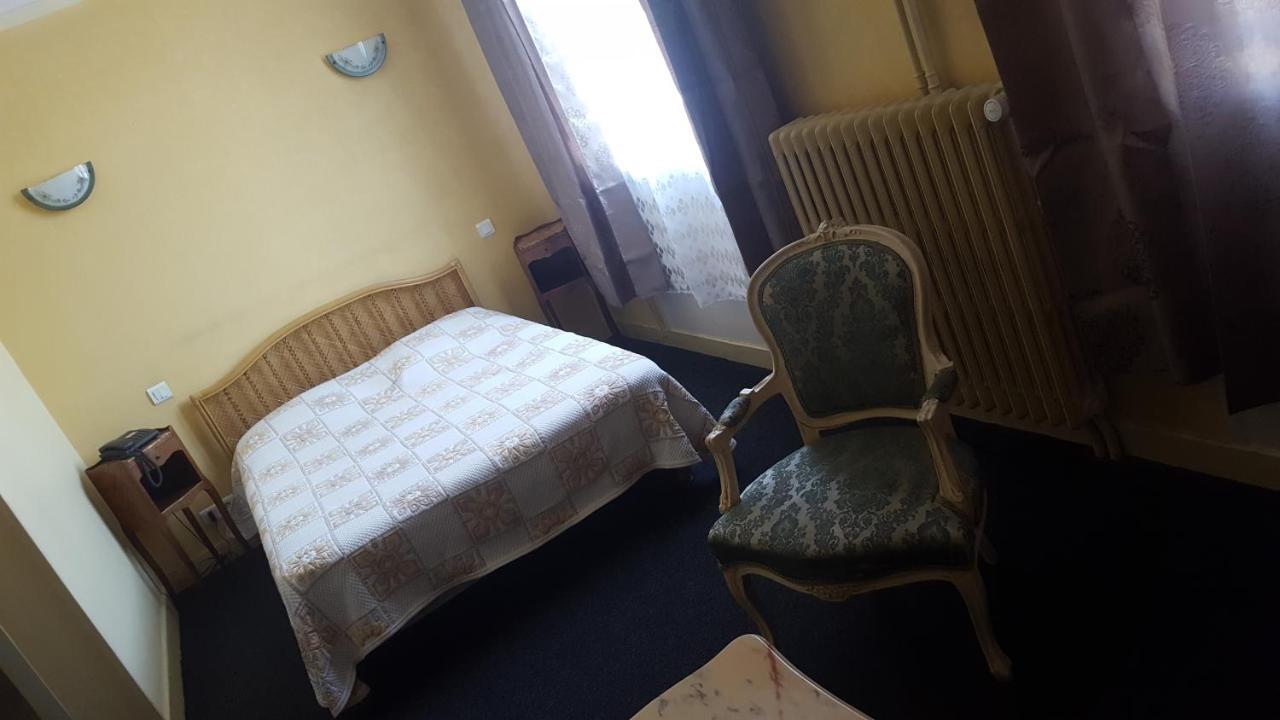 Hotel De La Cloche Sp Reims Exteriör bild